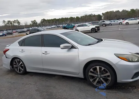 2017 Nissan Altima z USA, uszkodzony, nr VIN 1N4BL3AP2HC129127